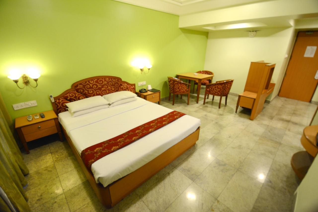 The Samrat Near Railway Station Hotel Pune