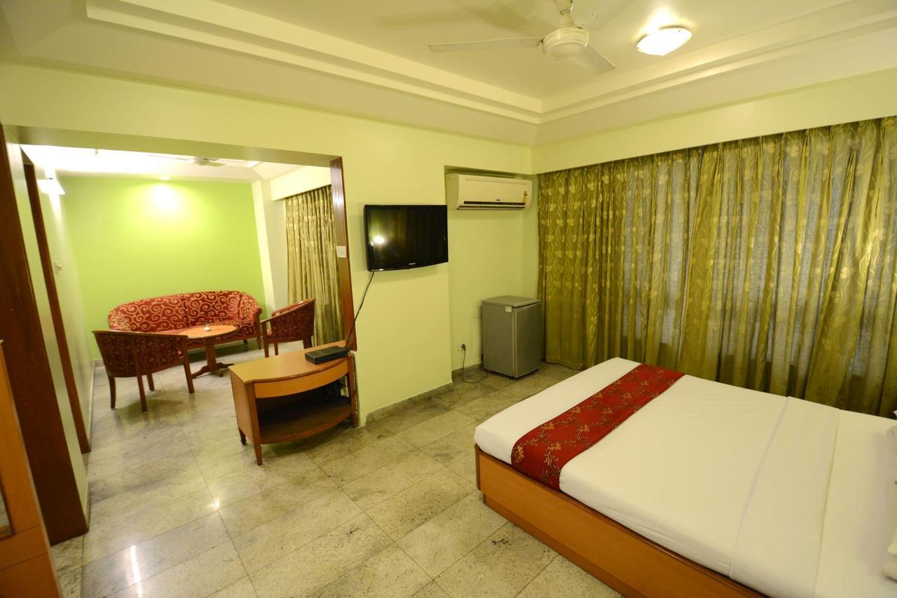 The Samrat Near Railway Station Hotel 3*