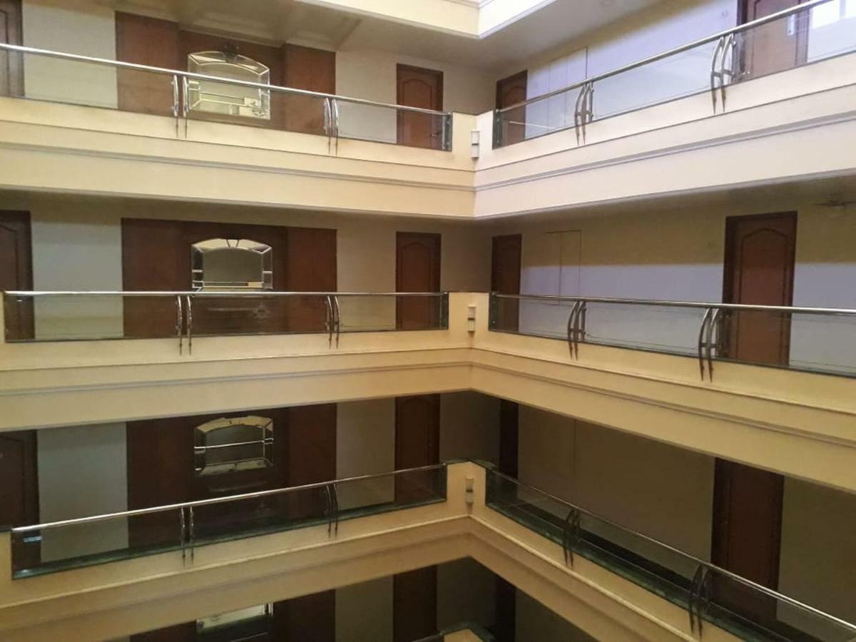 Hotel The Samrat Near Railway Station